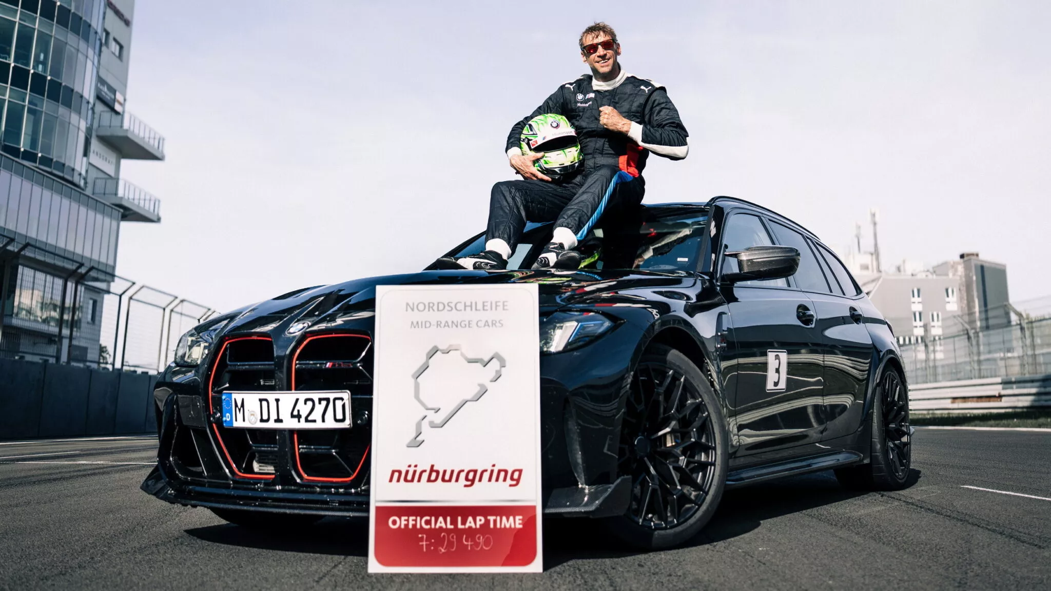 بي ام دبليو M3 CS تورينج تحطم الرقم القياسي لسيارات الواجن على حلبة نوربورغرينغ 1