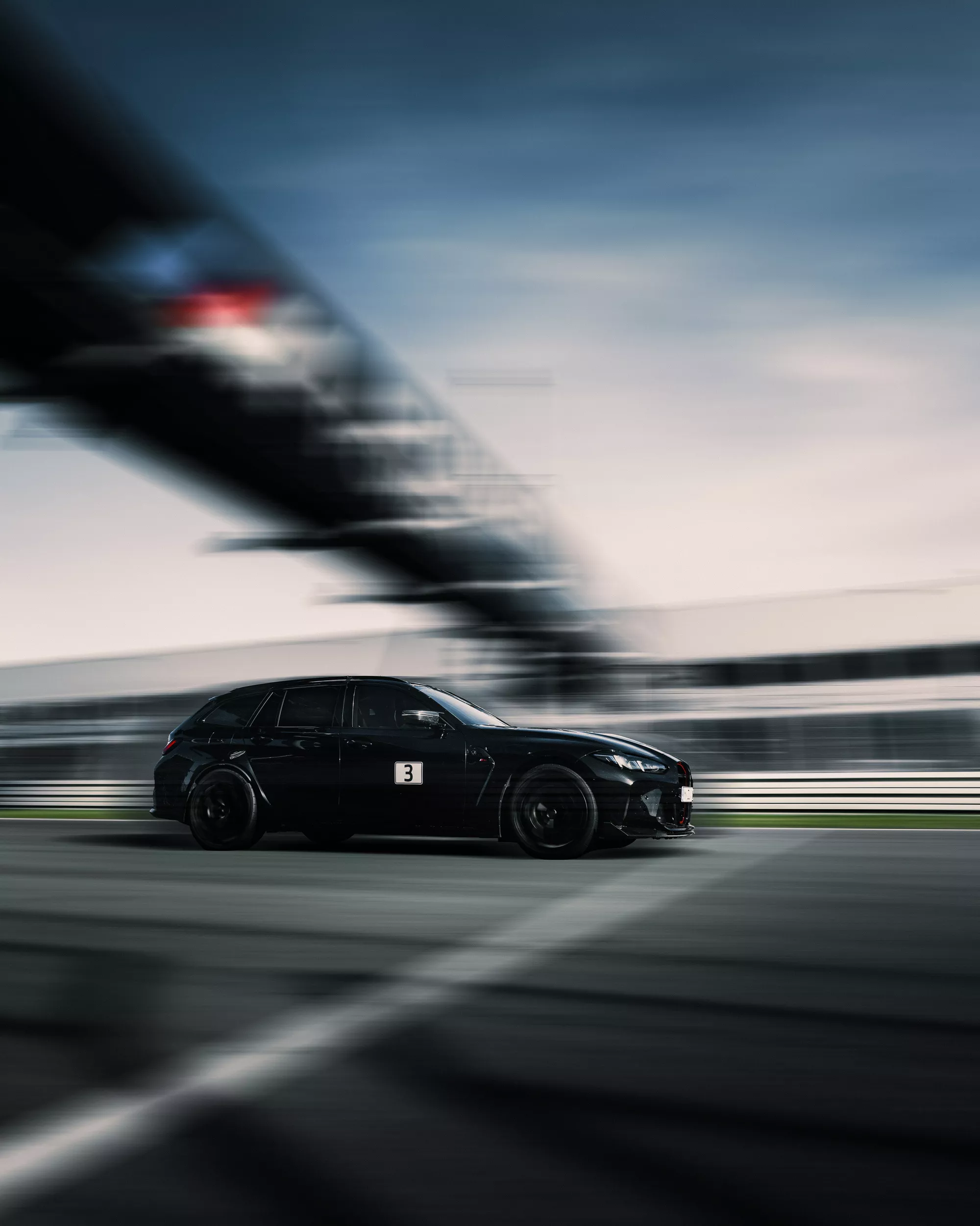 بي ام دبليو M3 CS تورينج تحطم الرقم القياسي لسيارات الواجن على حلبة نوربورغرينغ 7