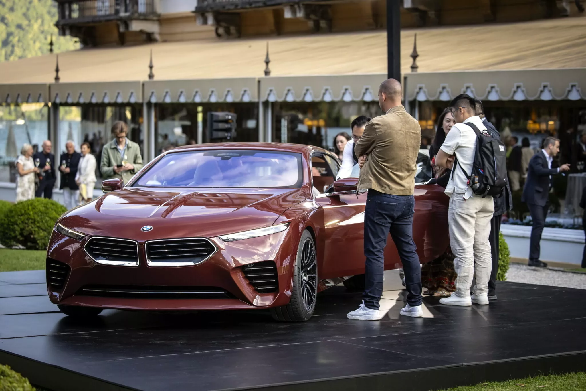 بي ام دبليو تبيع جميع نسخ سبيدتوب المدهشة خلال ساعات من تدشينها بسعر يتجاوز 2 مليون ريال 4