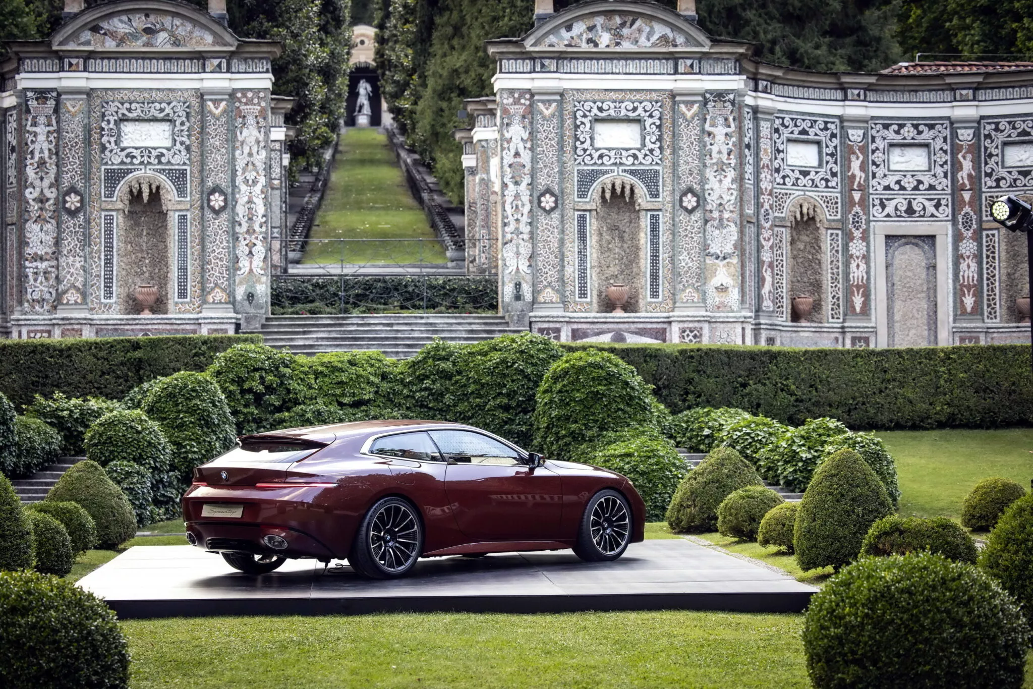 بي ام دبليو تبيع جميع نسخ سبيدتوب المدهشة خلال ساعات من تدشينها بسعر يتجاوز 2 مليون ريال 7