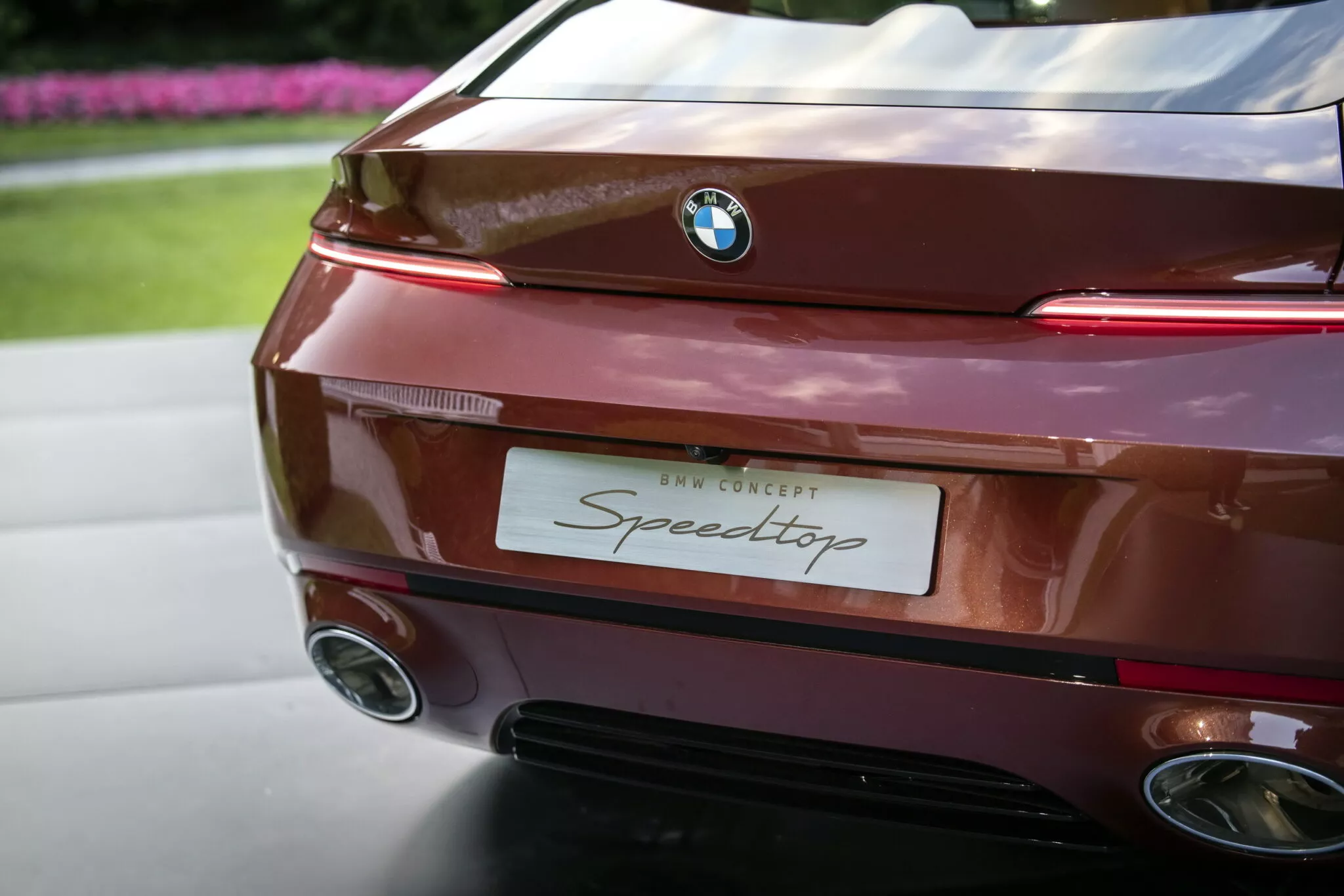 بي ام دبليو تبيع جميع نسخ سبيدتوب المدهشة خلال ساعات من تدشينها بسعر يتجاوز 2 مليون ريال 11