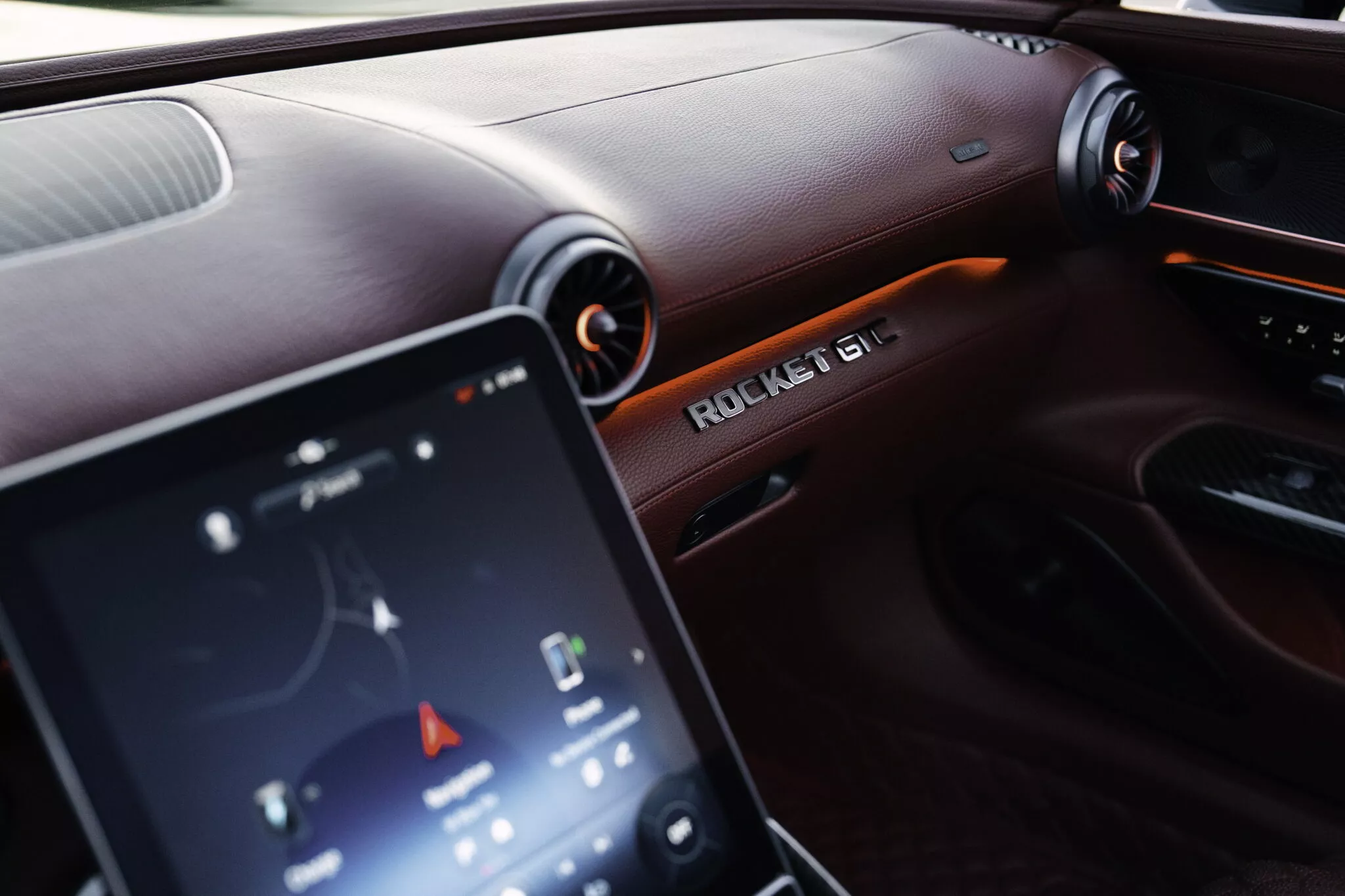 برابوس روكيت GTC الجديدة هي واحدة من أفخم وأغلى سيارات الكشف في العالم 23