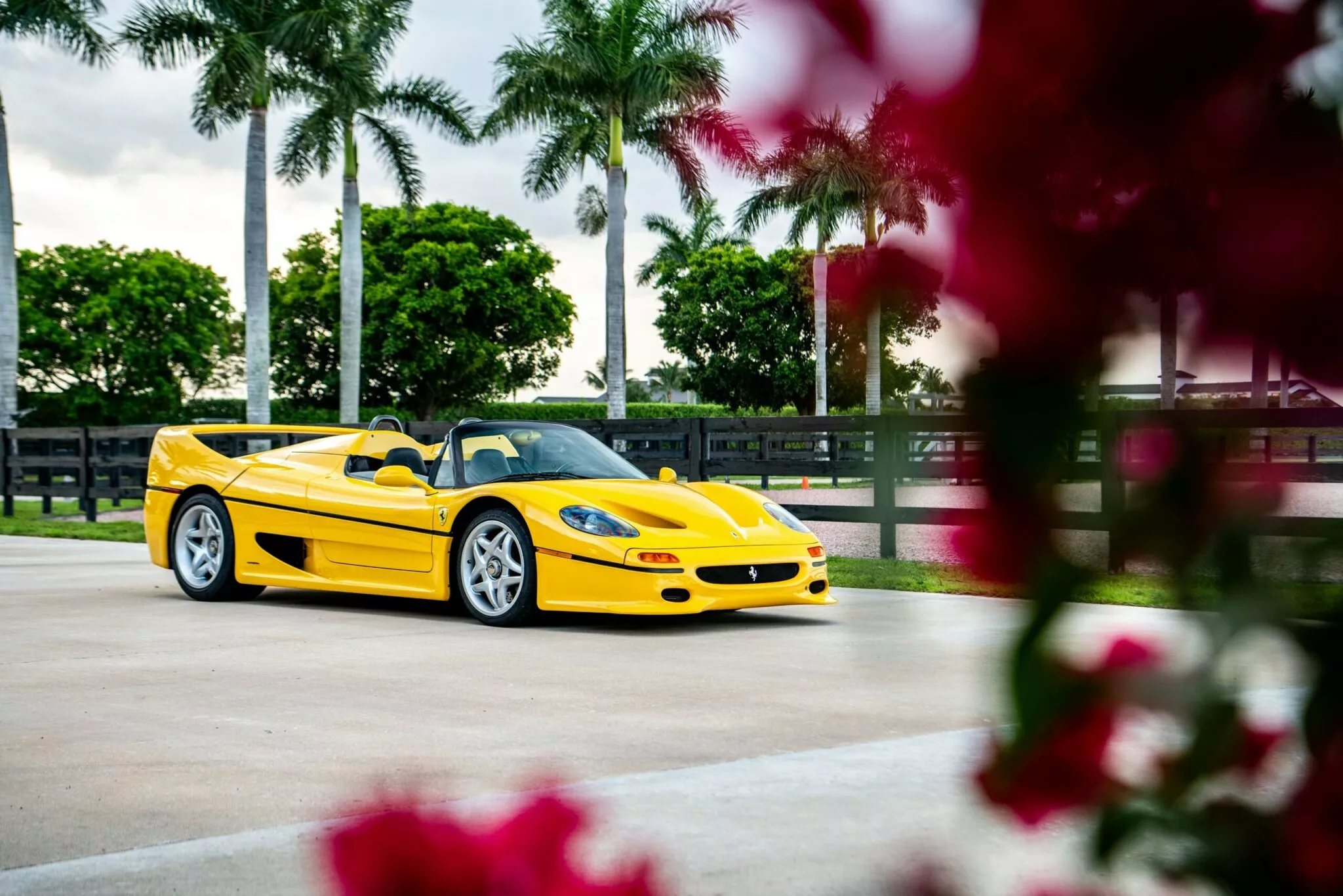 فيراري F50 تكسر الرقم القياسي في مزاد أمريكي 3