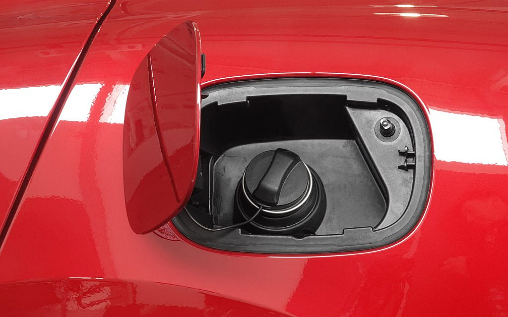 أخطاء شائعة في تعبئة البنزين وكيف تتجنبها.. وحلقة جديدة من معلومات تهمك 1