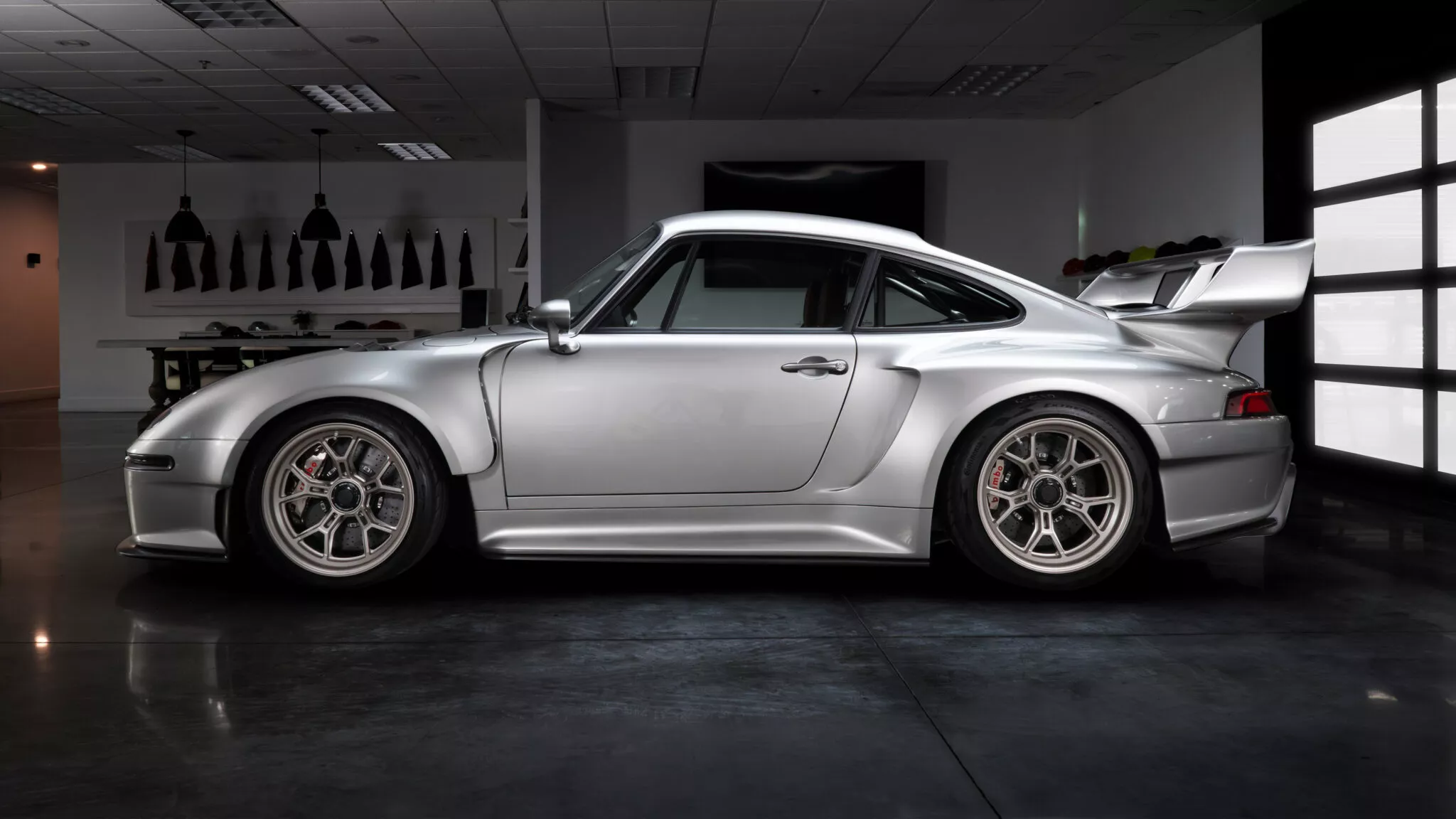 بورش 911 كلاسيكية تحصل على إصدار أمريكي حصري جداً بقوة 1000 حصان 22