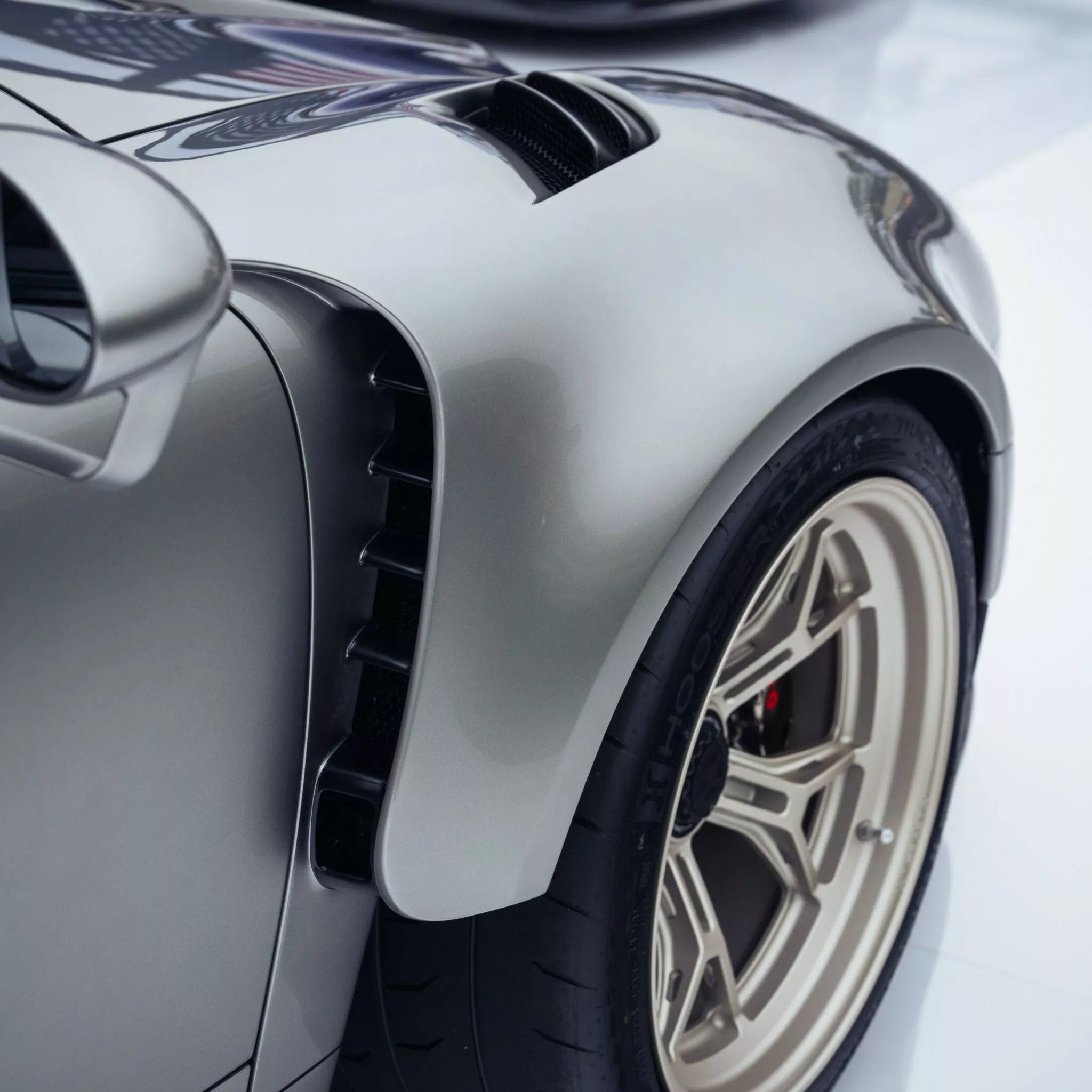 بورش 911 كلاسيكية تحصل على إصدار أمريكي حصري جداً بقوة 1000 حصان 18