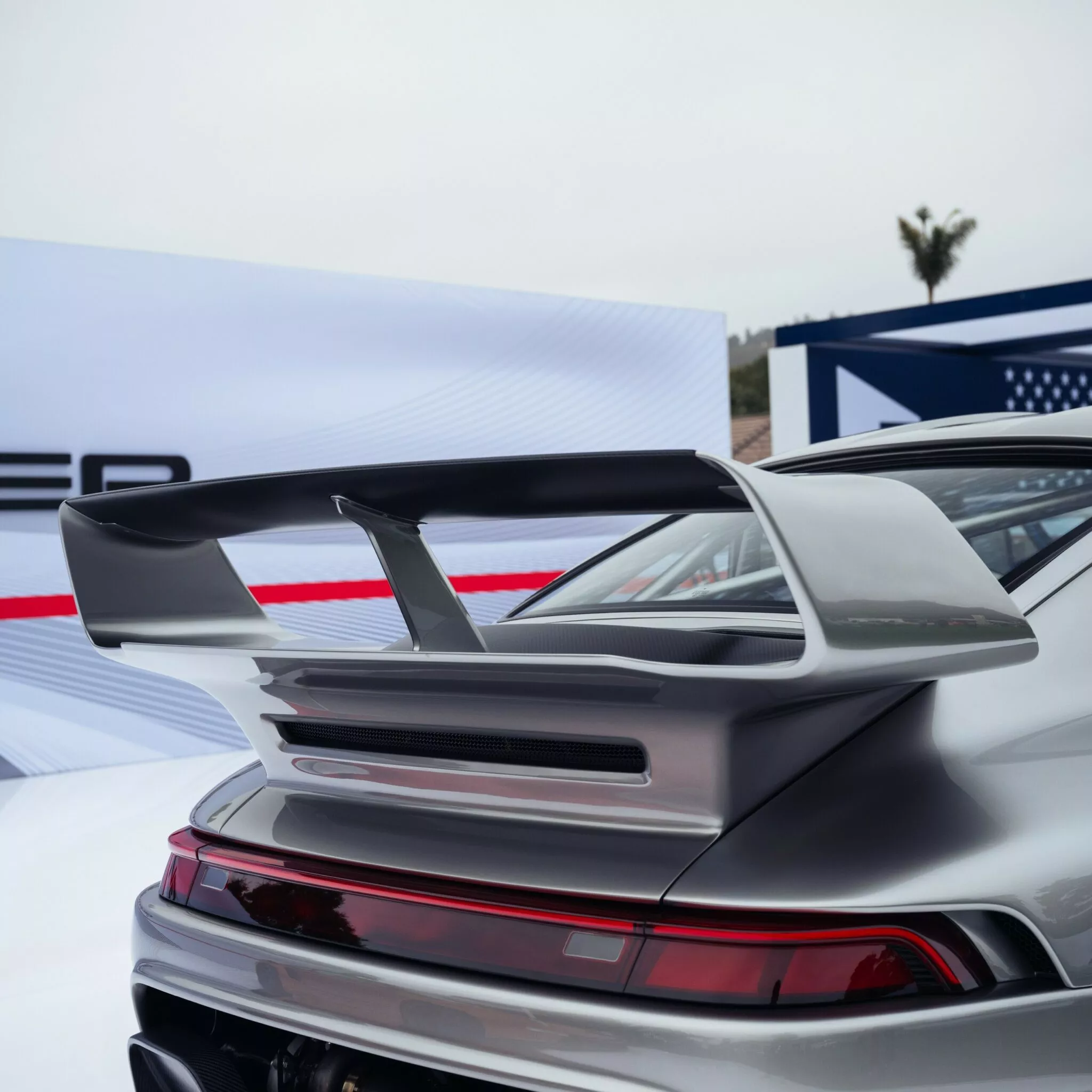 بورش 911 كلاسيكية تحصل على إصدار أمريكي حصري جداً بقوة 1000 حصان 19