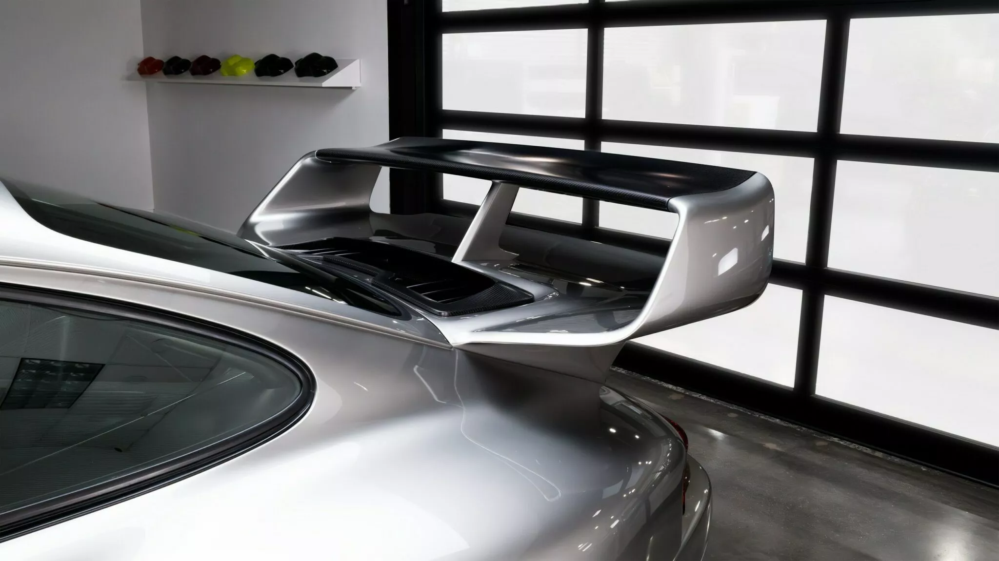 بورش 911 كلاسيكية تحصل على إصدار أمريكي حصري جداً بقوة 1000 حصان 6