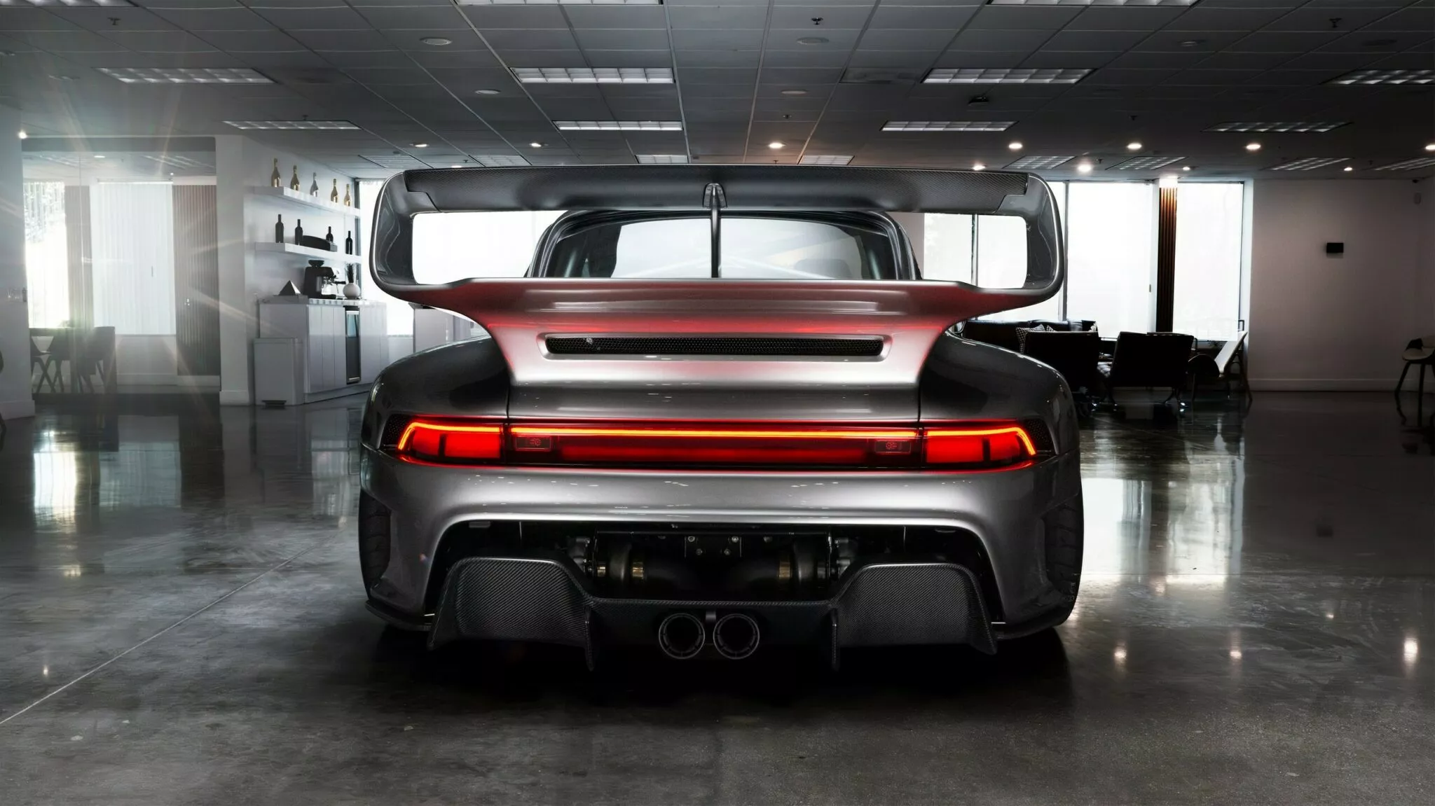 بورش 911 كلاسيكية تحصل على إصدار أمريكي حصري جداً بقوة 1000 حصان 7