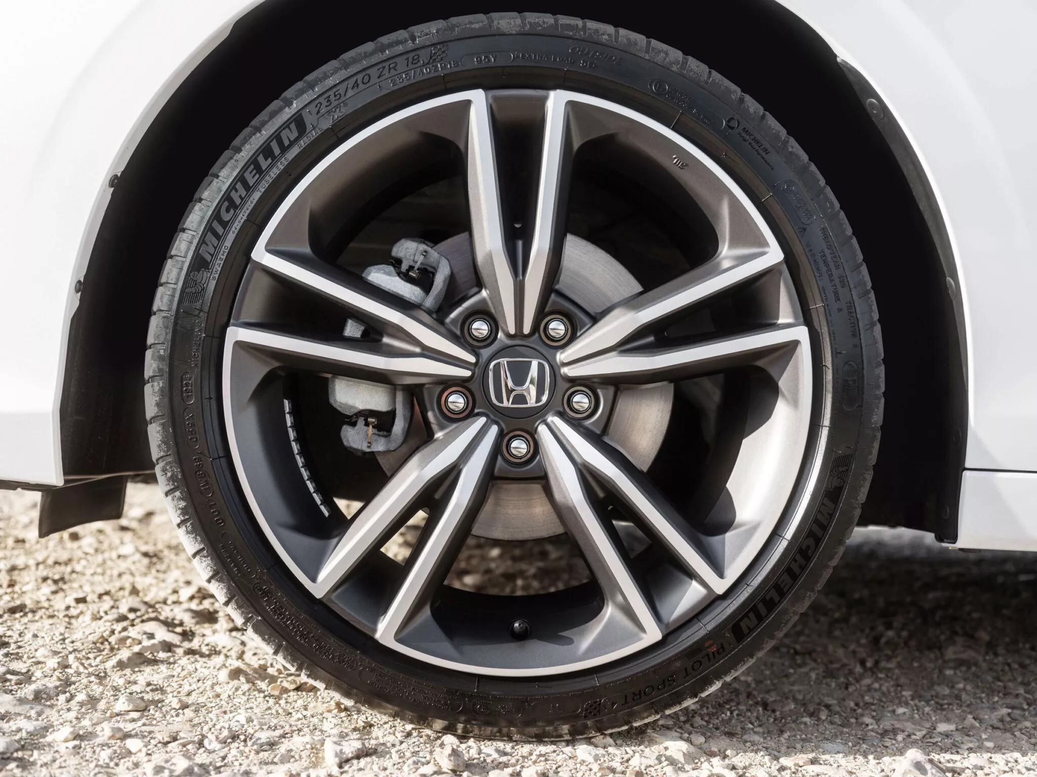 هوندا سيفيك 2026 تحصل على تحديثات جمالية في أوروبا 8