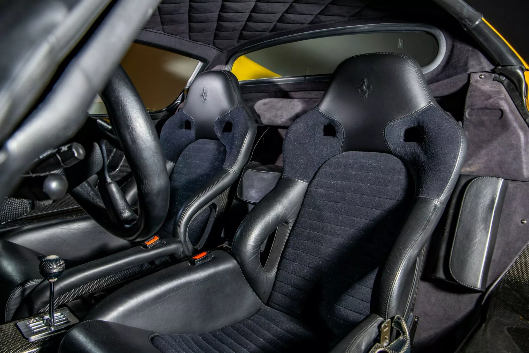 فيراري F50 تكسر الرقم القياسي في مزاد أمريكي 16