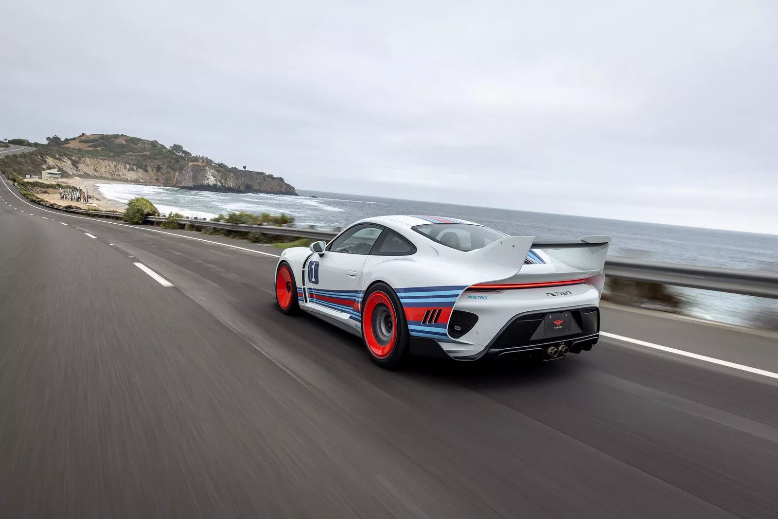 بورش 911 تحصل على أحد أجمل إصداراتها المعدلة من ريزفاني 11