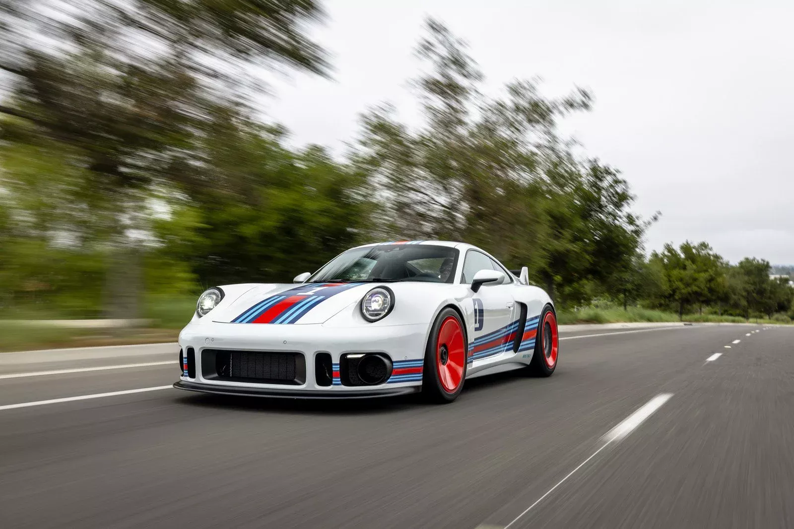 بورش 911 تحصل على أحد أجمل إصداراتها المعدلة من ريزفاني 1