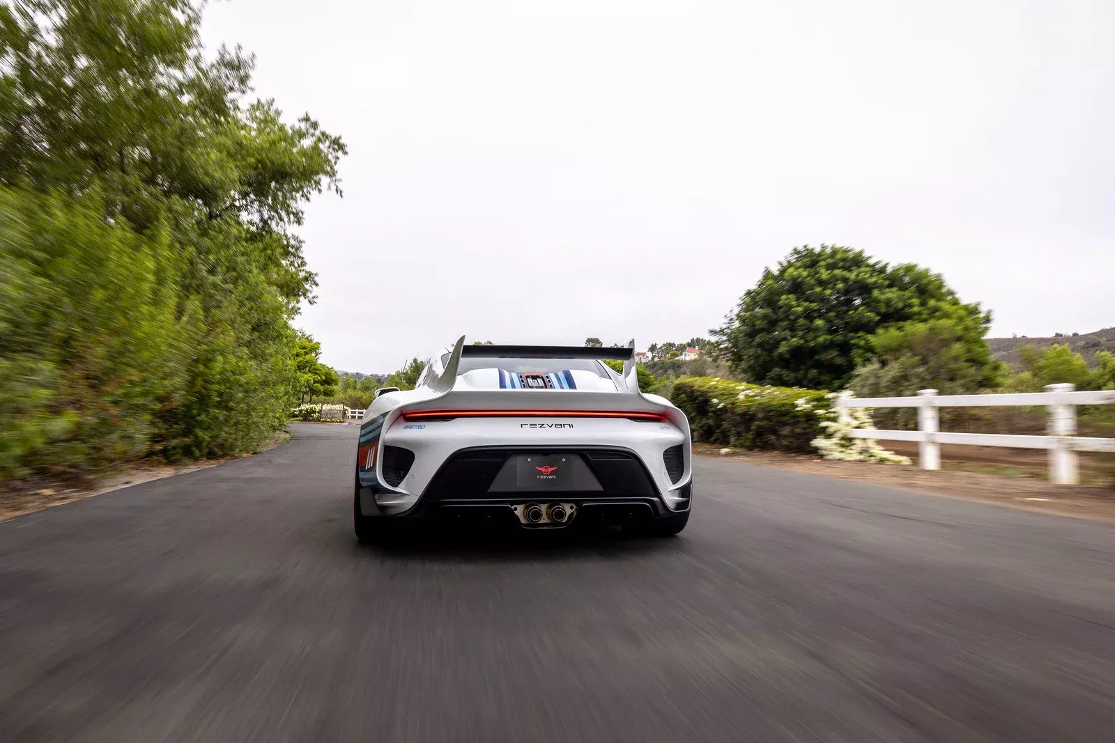 بورش 911 تحصل على أحد أجمل إصداراتها المعدلة من ريزفاني 17