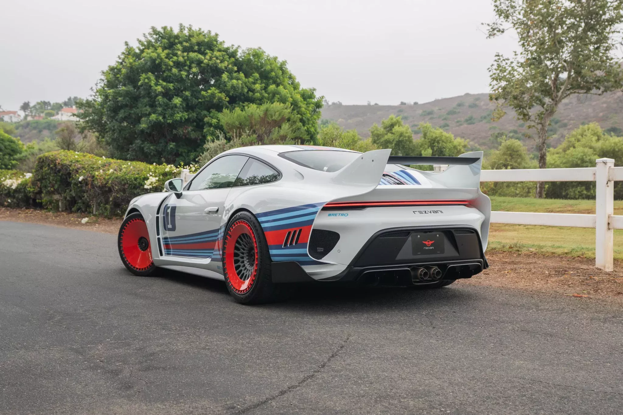 بورش 911 تحصل على أحد أجمل إصداراتها المعدلة من ريزفاني 19