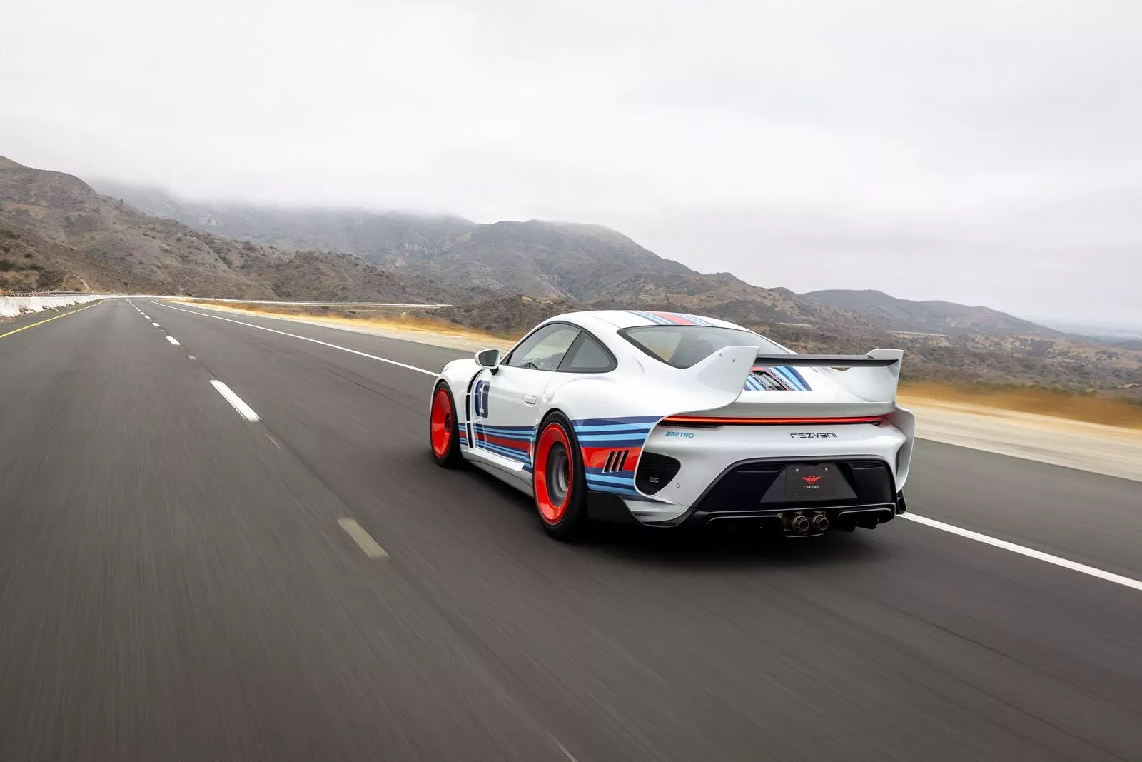 بورش 911 تحصل على أحد أجمل إصداراتها المعدلة من ريزفاني 21