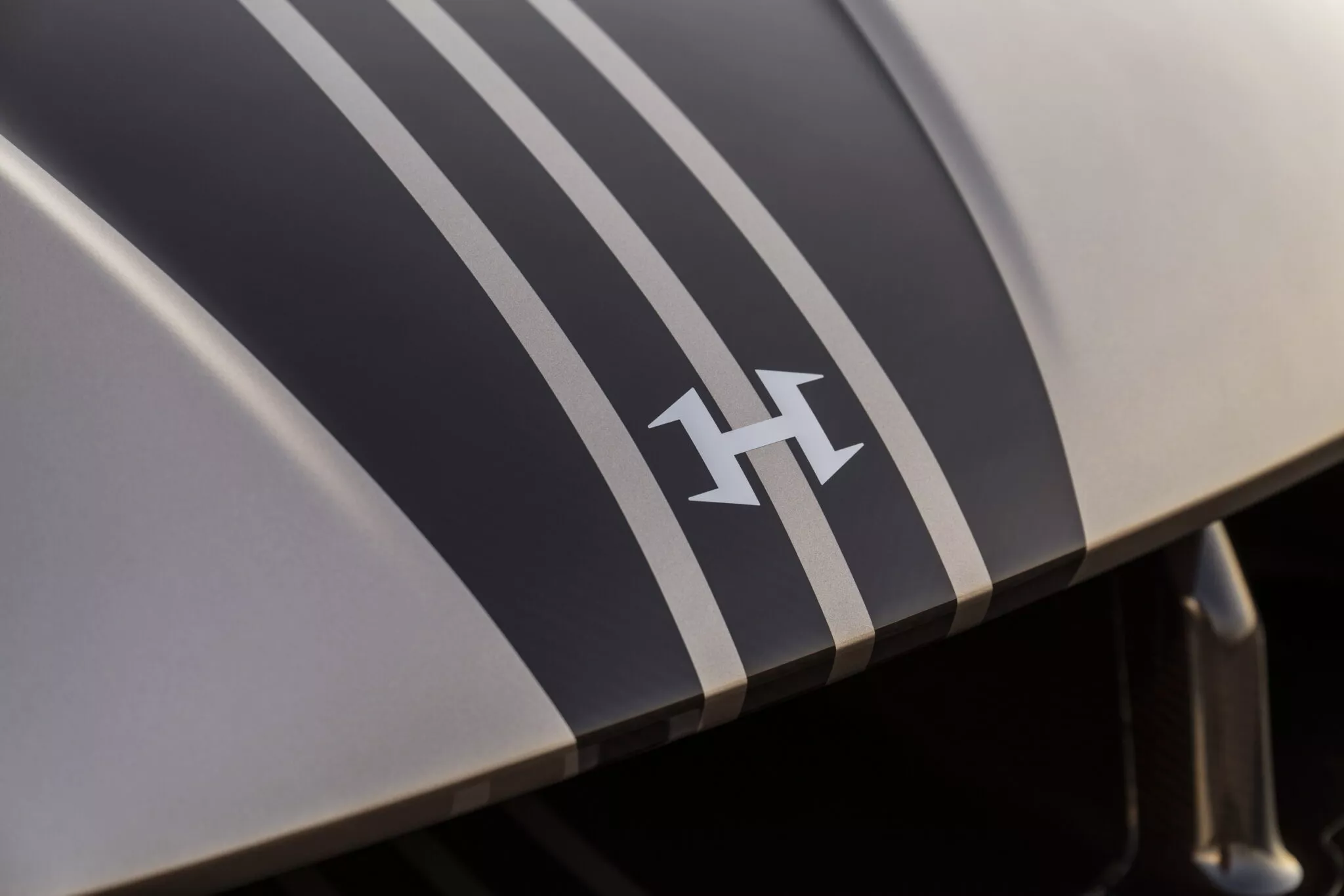 هينيسي فينوم F5 ريفولوشن الجديدة هي أقوى سيارة ناقل يدوي في التاريخ 28