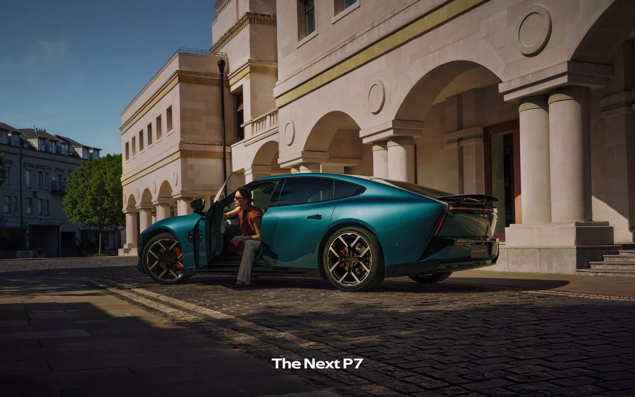 تدشين اكس بينغ P7 الجديدة بتصميم ملفت وأكبر شاشة أمامية في عالم السيارات 9