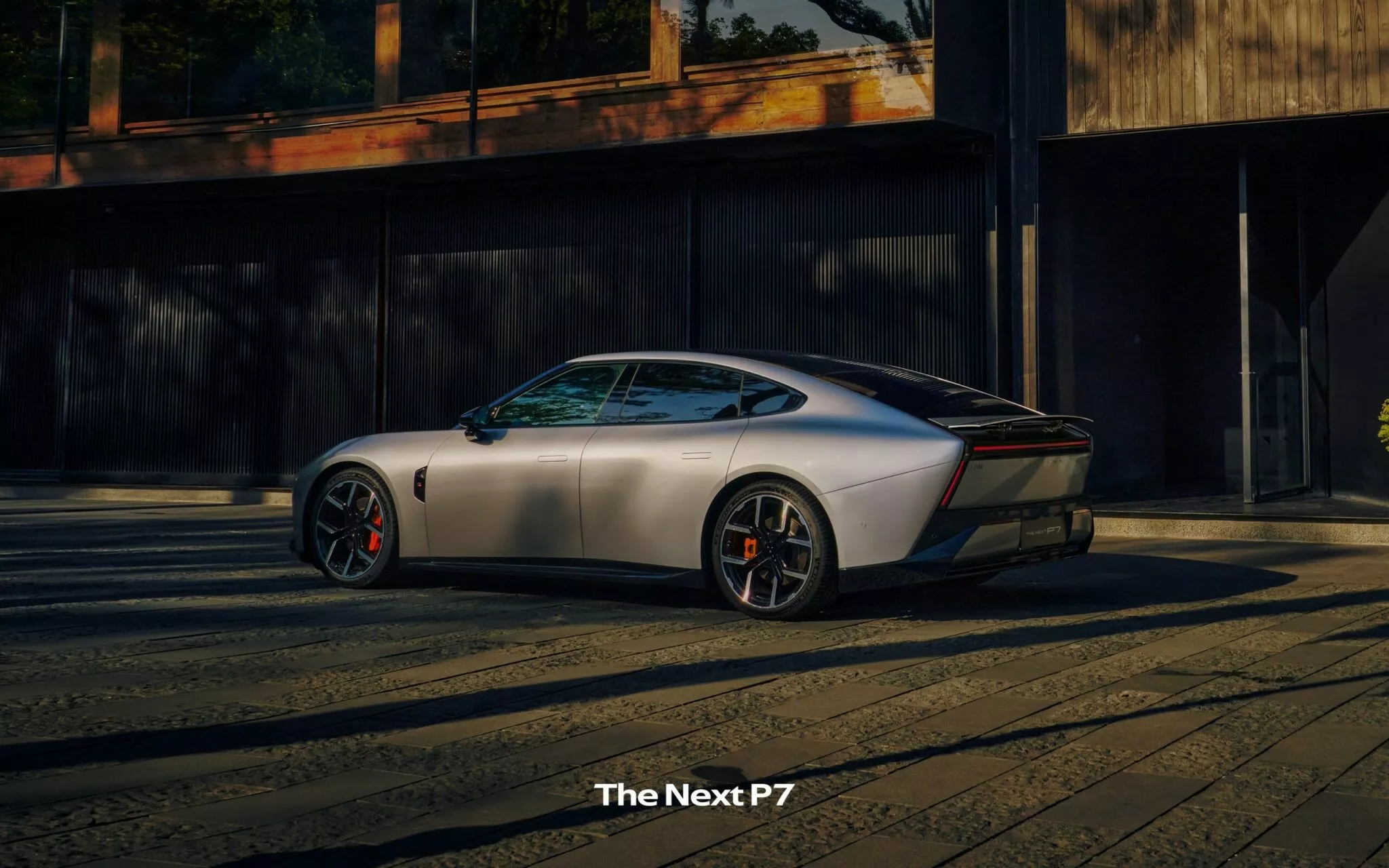 تدشين اكس بينغ P7 الجديدة بتصميم ملفت وأكبر شاشة أمامية في عالم السيارات 20