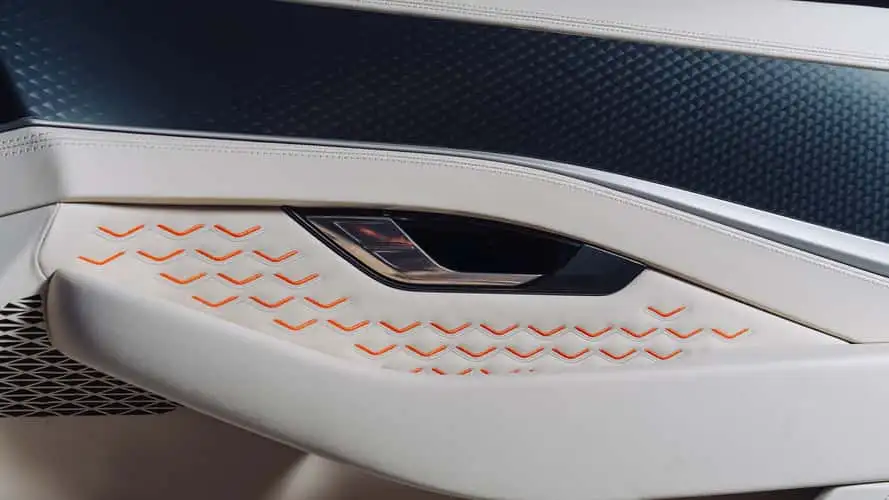 بنتلي تودع محرك 12 سلندر الأيقوني بموديل باتور نهائي حصري جداً 2