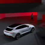 استون-مارتن-dbx-s-المربع-نت-11