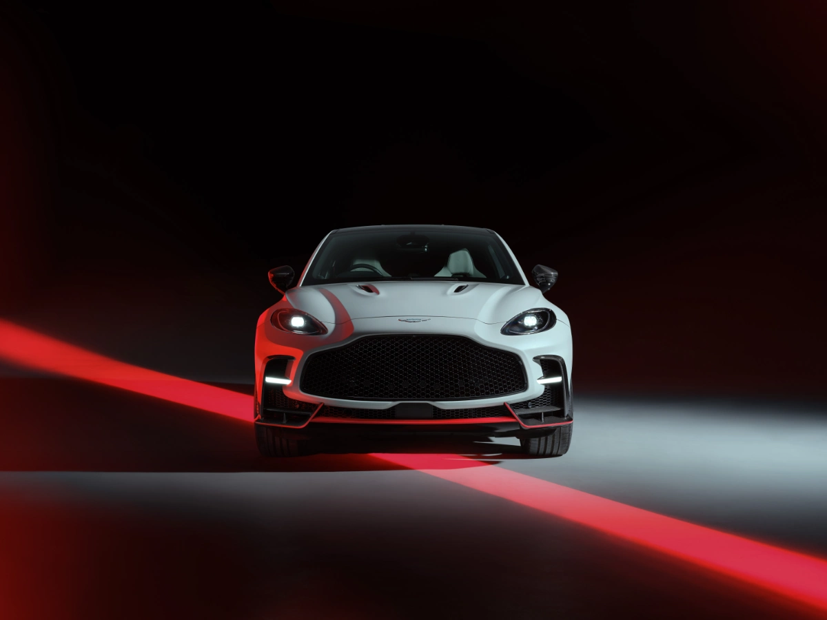 استون-مارتن-dbx-s-المربع-نت-15