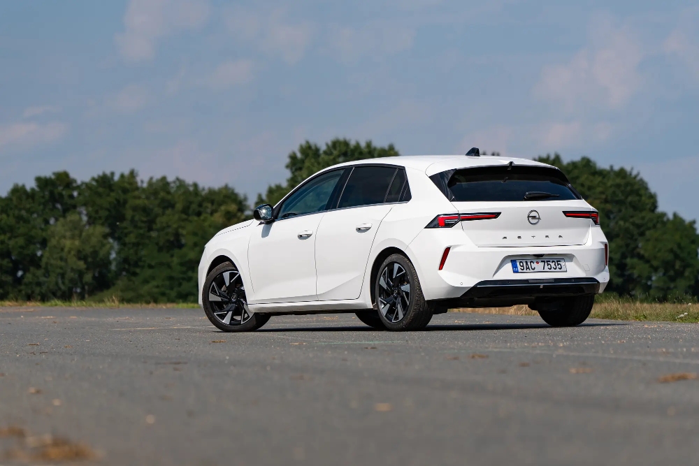 اوبل-استرا-المربع-نت-24