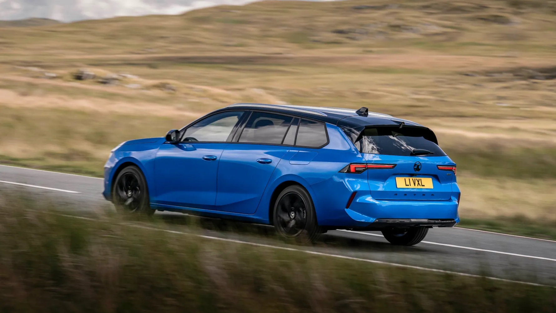 اوبل-استرا-سبورتس-تورير-المربع-نت-16