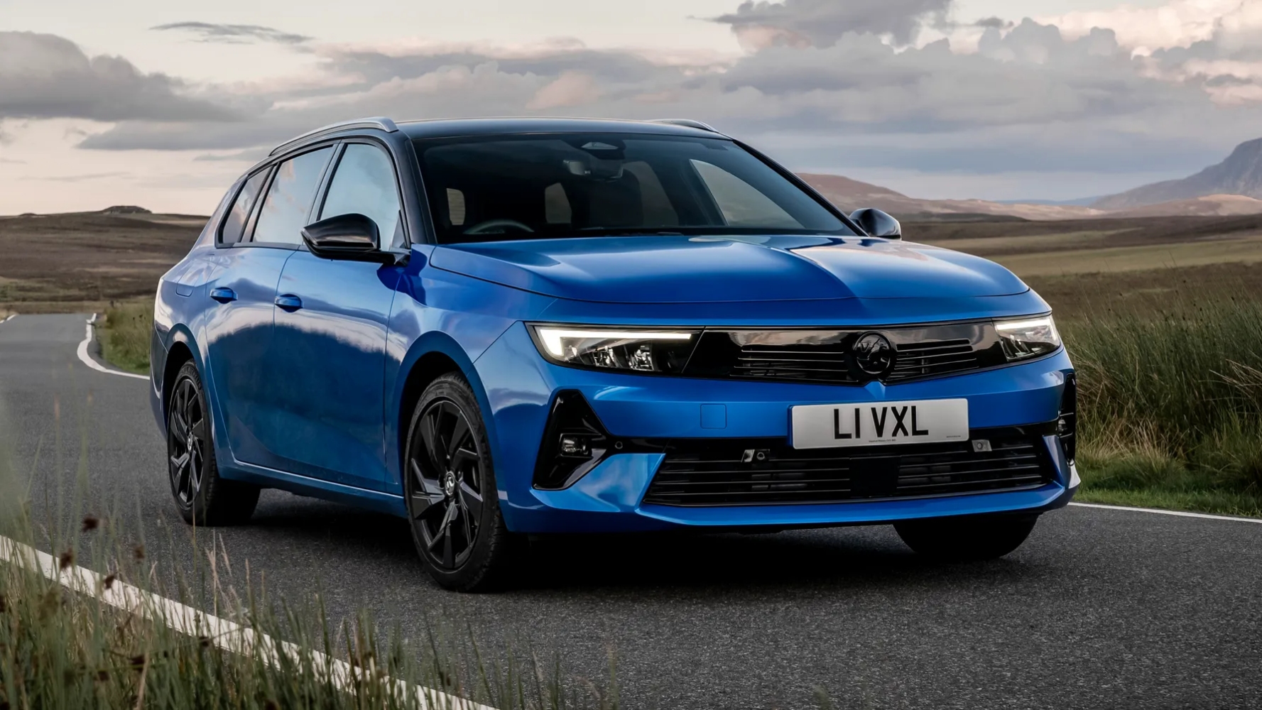 اوبل-استرا-سبورتس-تورير-المربع-نت-21