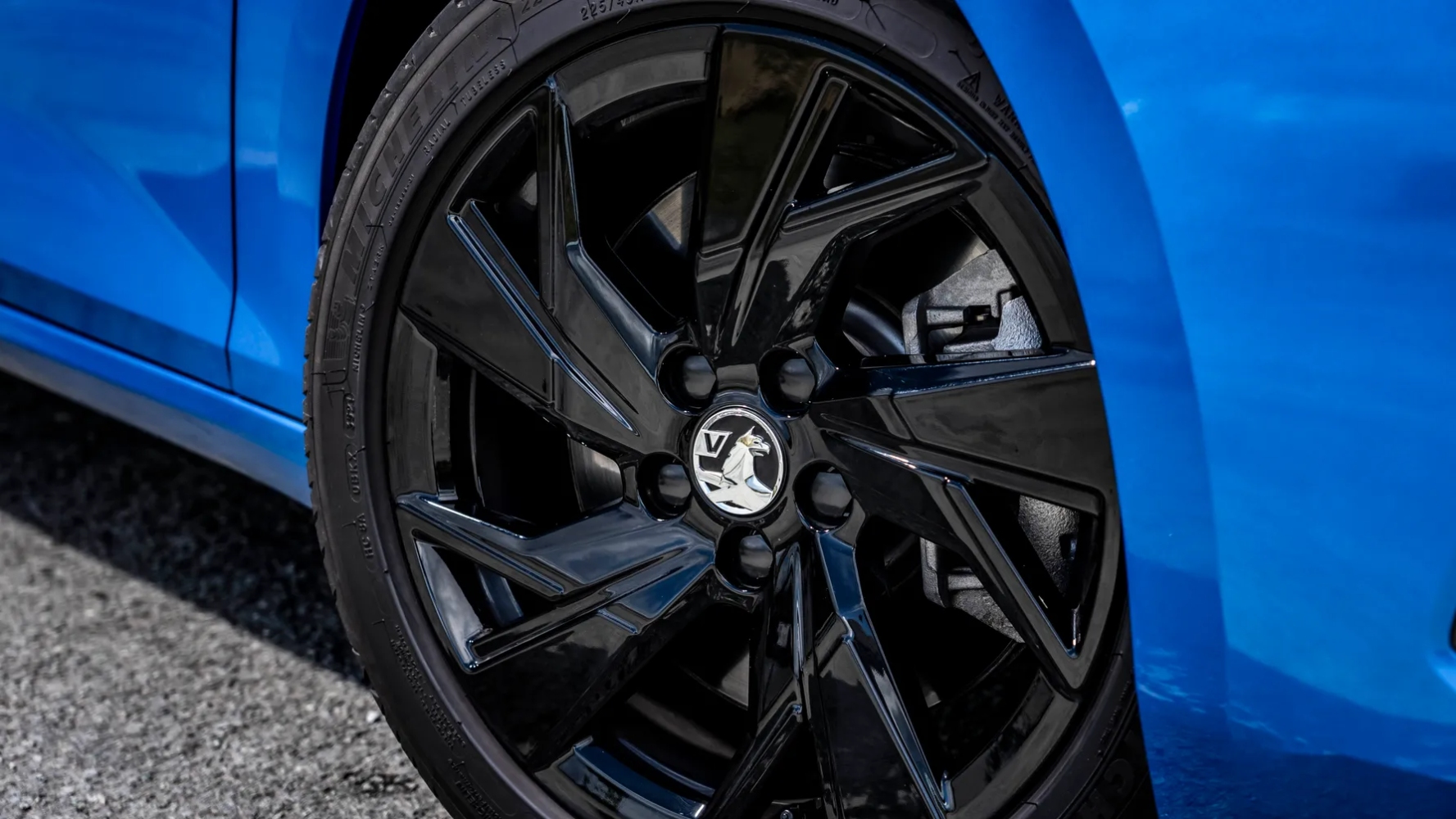 اوبل-استرا-سبورتس-تورير-المربع-نت-5