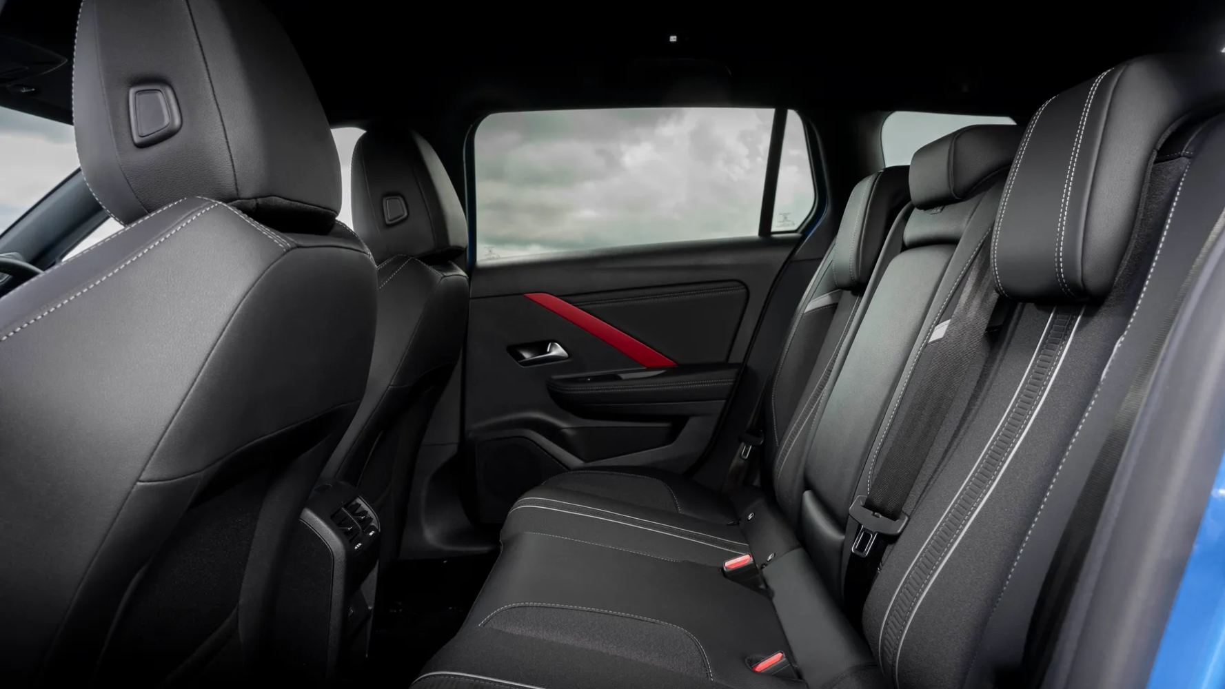 اوبل-استرا-سبورتس-تورير-المربع-نت-7