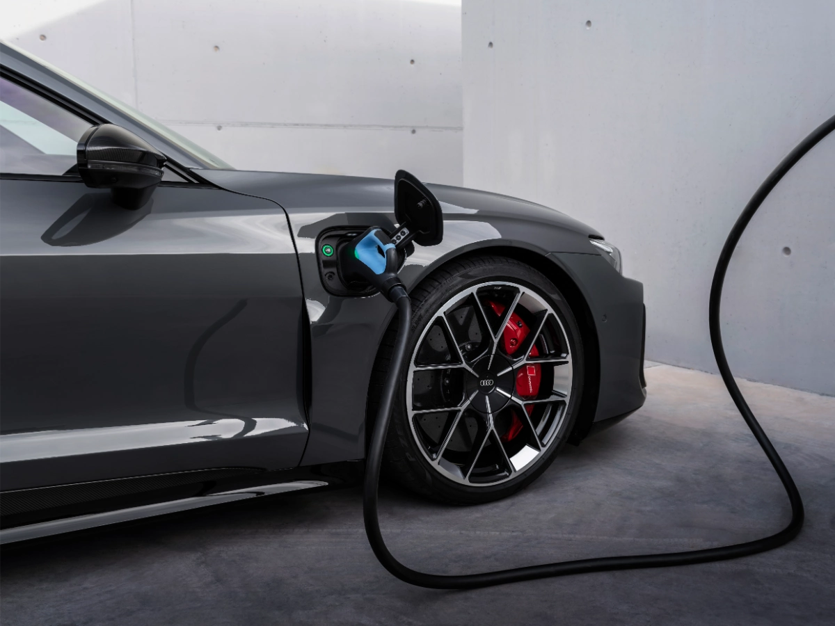 اودي-rs-e-tron-gt-المربع-نت-12