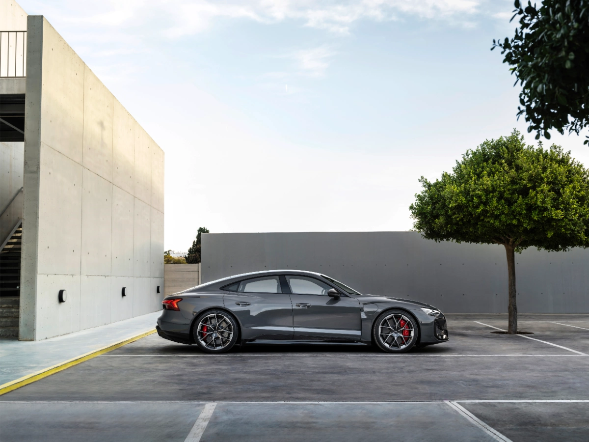 اودي-rs-e-tron-gt-المربع-نت-15