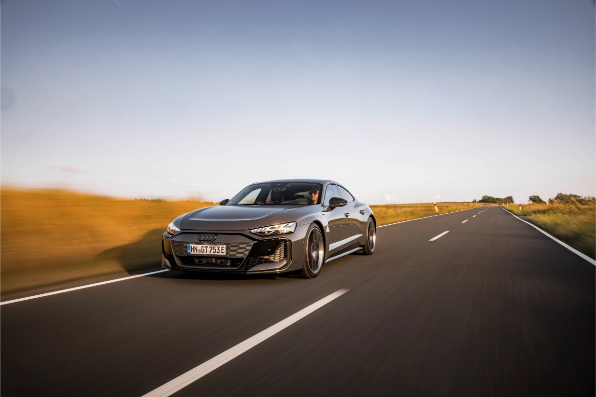 اودي-rs-e-tron-gt-المربع-نت-17