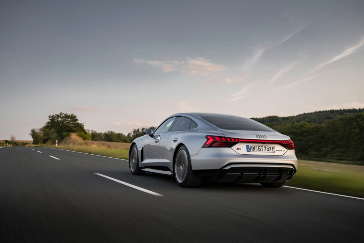 اودي-s-e-tron-gt-المربع-نت-15