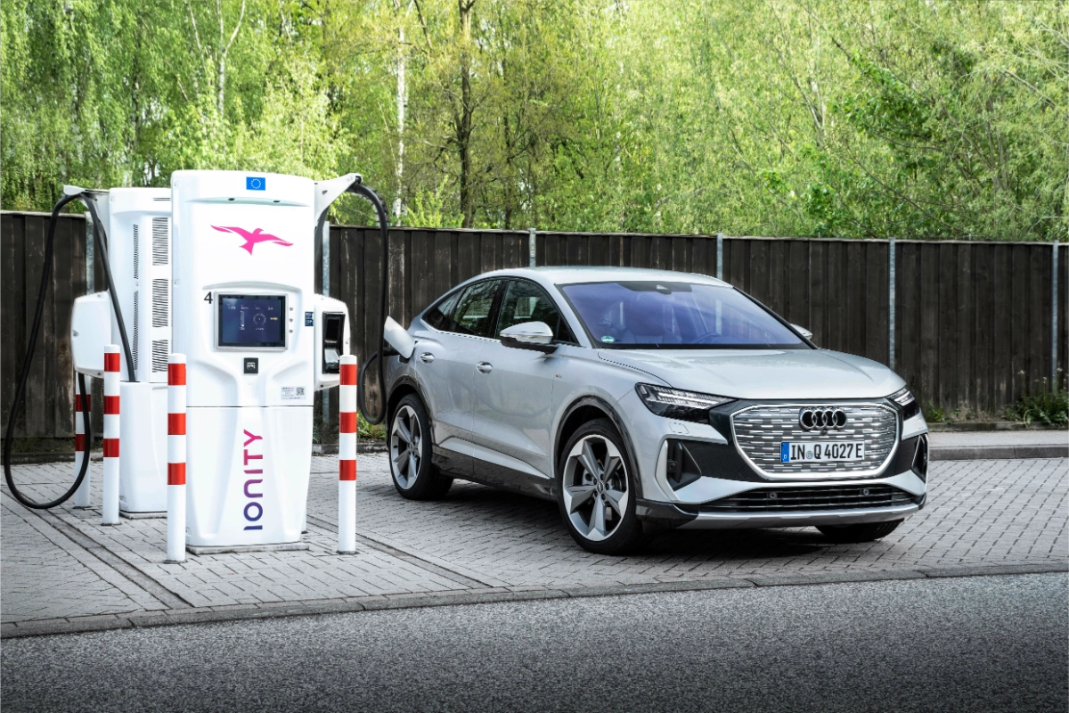 اودي-q4-etron-سبورتباك-المربع-نت-12