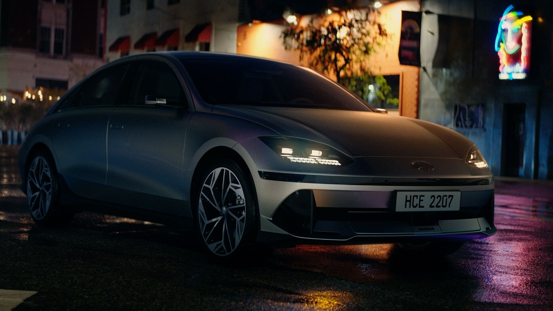 هيونداي ايونيك 6 2025.. سيدان كهربائية بتصميم لافت ومدى طويل ايونيك 6 2025 29