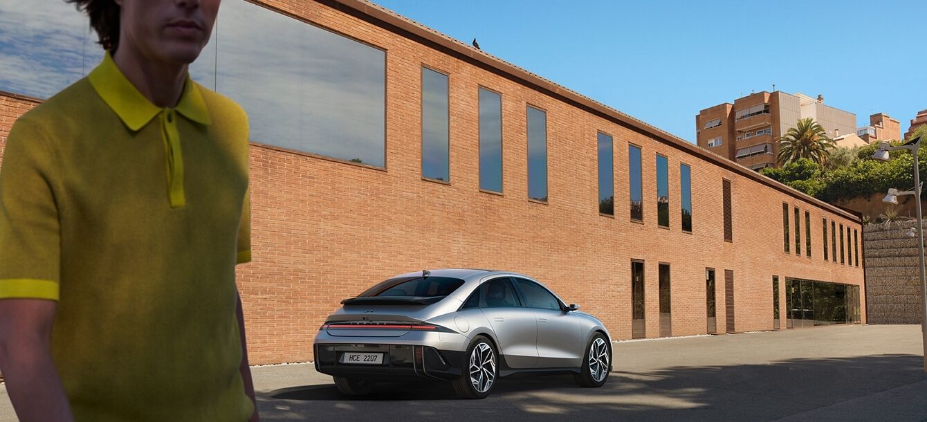 هيونداي ايونيك 6 2025.. سيدان كهربائية بتصميم لافت ومدى طويل ايونيك 6 2025 36