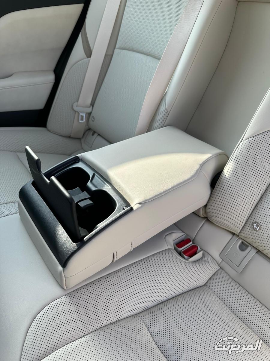 سعر تويوتا كراون 2026 في السعودية .. الفخامة اليابانية تصل إلى مستوى جديد سعر تويوتا كراون 2026 12