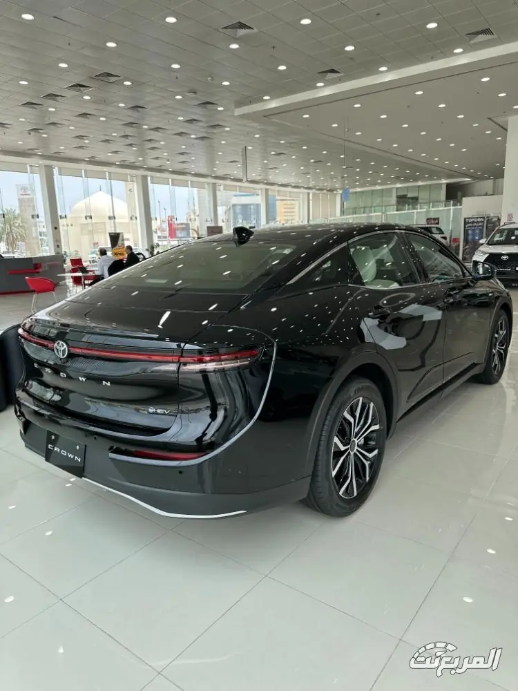 تويوتا كراون 2026 .. فخامة هادئة بتقنيات متطورة للباحثين عن التميز تويوتا كراون 2026 36