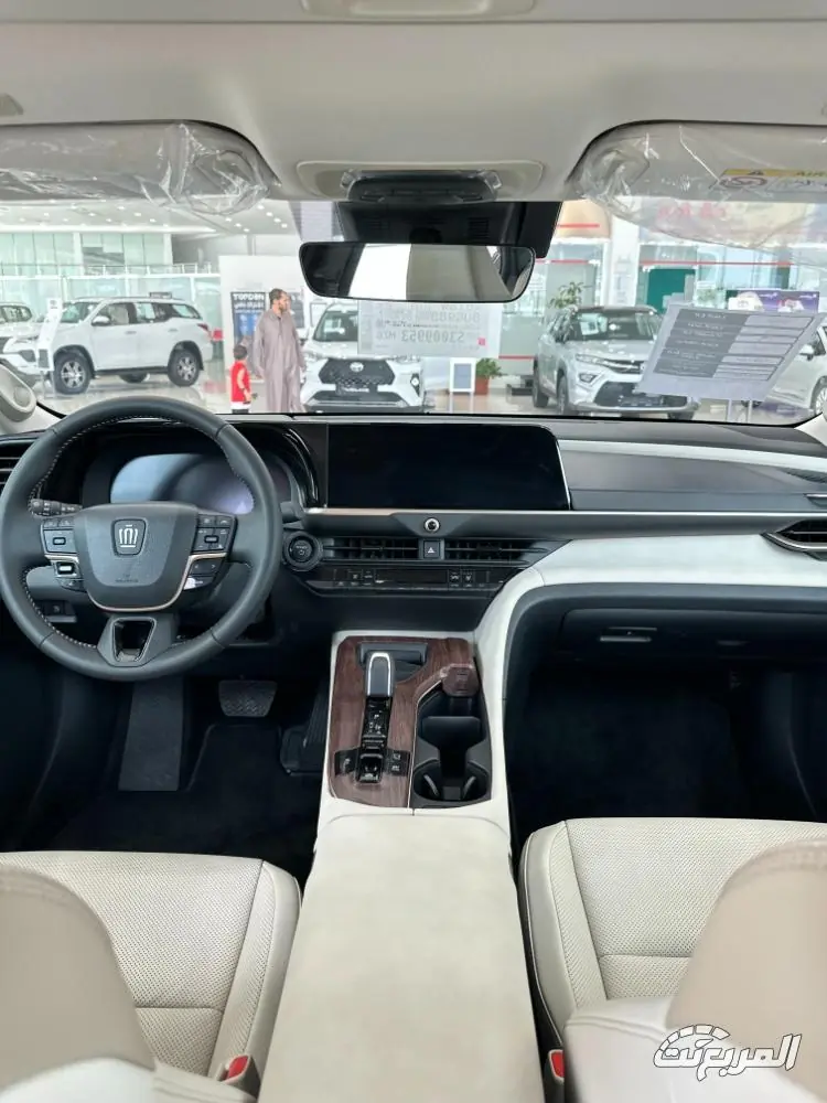 سعر تويوتا كراون 2026 في السعودية .. الفخامة اليابانية تصل إلى مستوى جديد سعر تويوتا كراون 2026 37