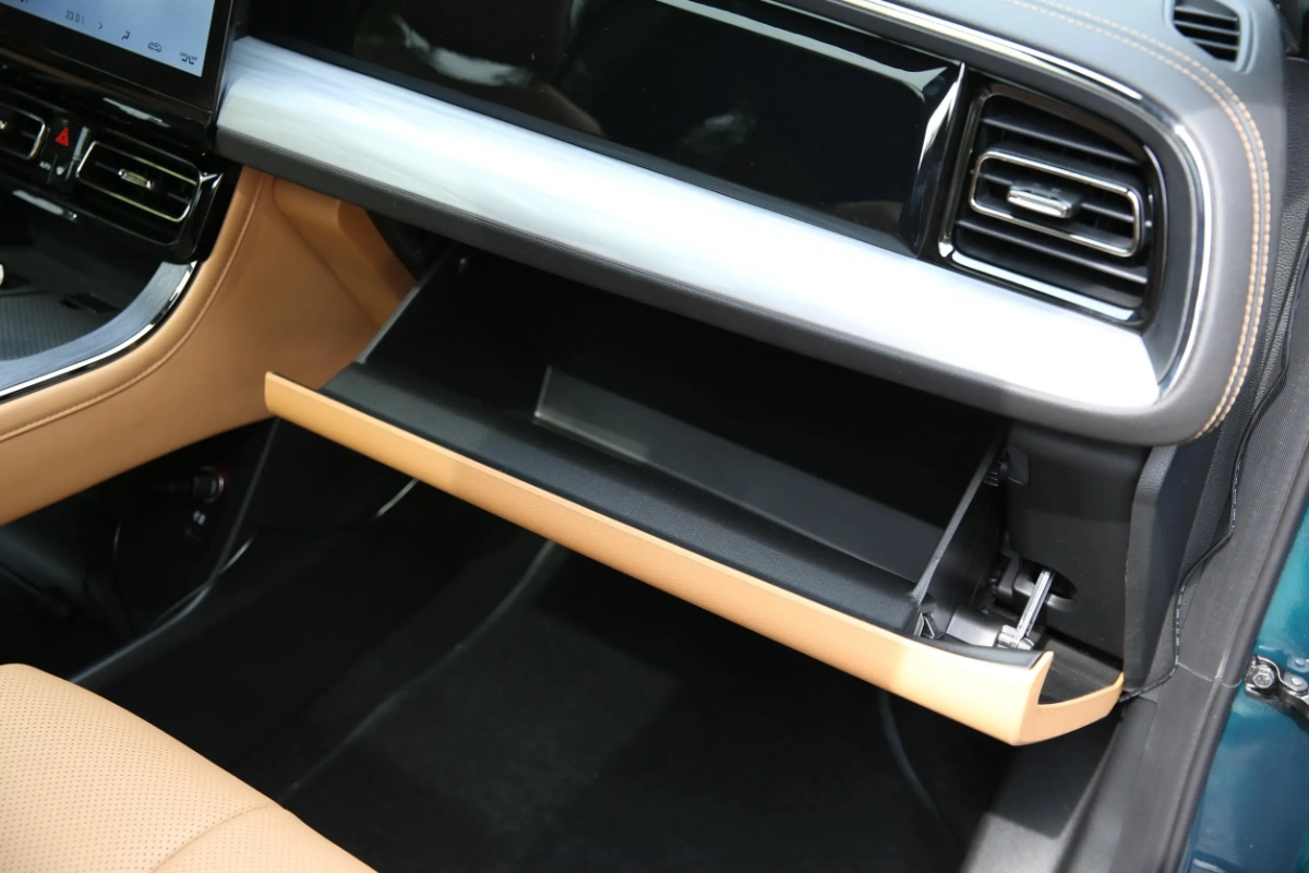 جي-ايه-سي-gs8-ترافلر-المربع-نت-20