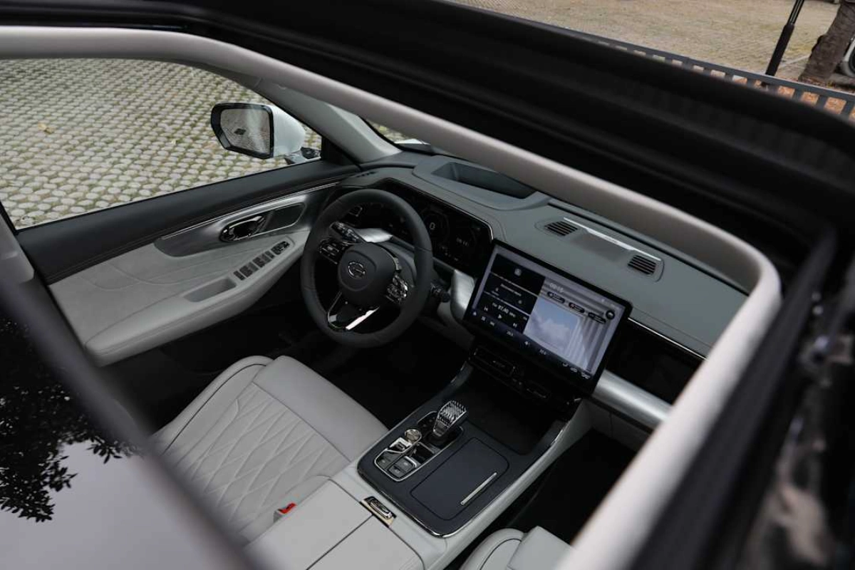 جي-ايه-سي-gs8-ترافلر-المربع-نت-9