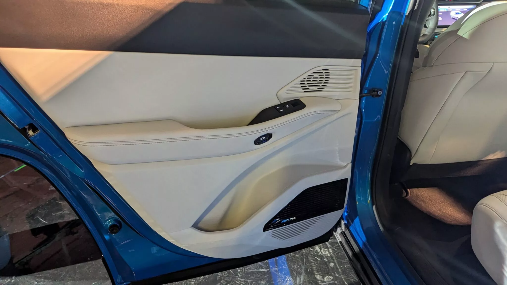 جيب شيروكي 2026 الجديدة كليًا وأهم المواصفات من الخارج والداخل جيب شيروكي 2026 الجديدة كليًا وأهم المواصفات من الخارج والداخل 8