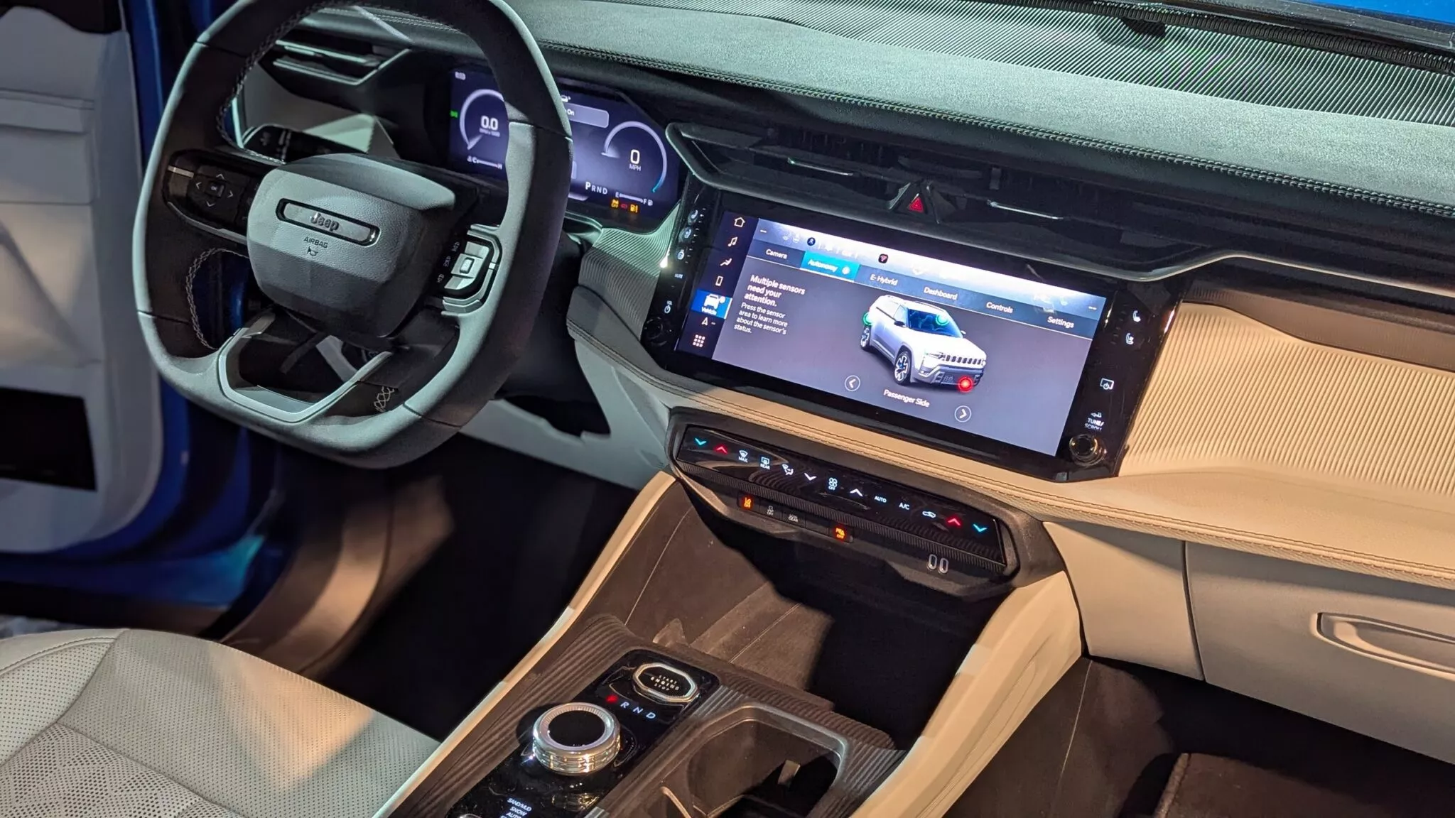 جيب شيروكي 2026 الجديدة كليًا وأهم المواصفات من الخارج والداخل مقصورة جيب شيروكي 2026 الجديدة