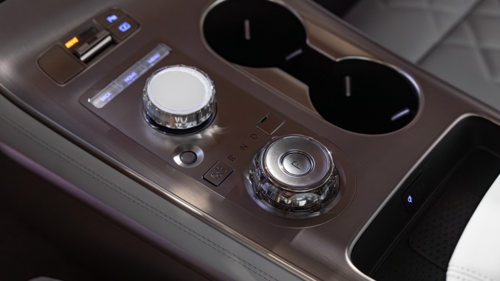 جينيسي-gv70-الكهربائية-14