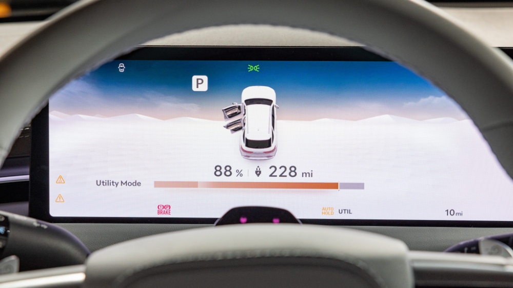 جينيسي-gv70-الكهربائية-16