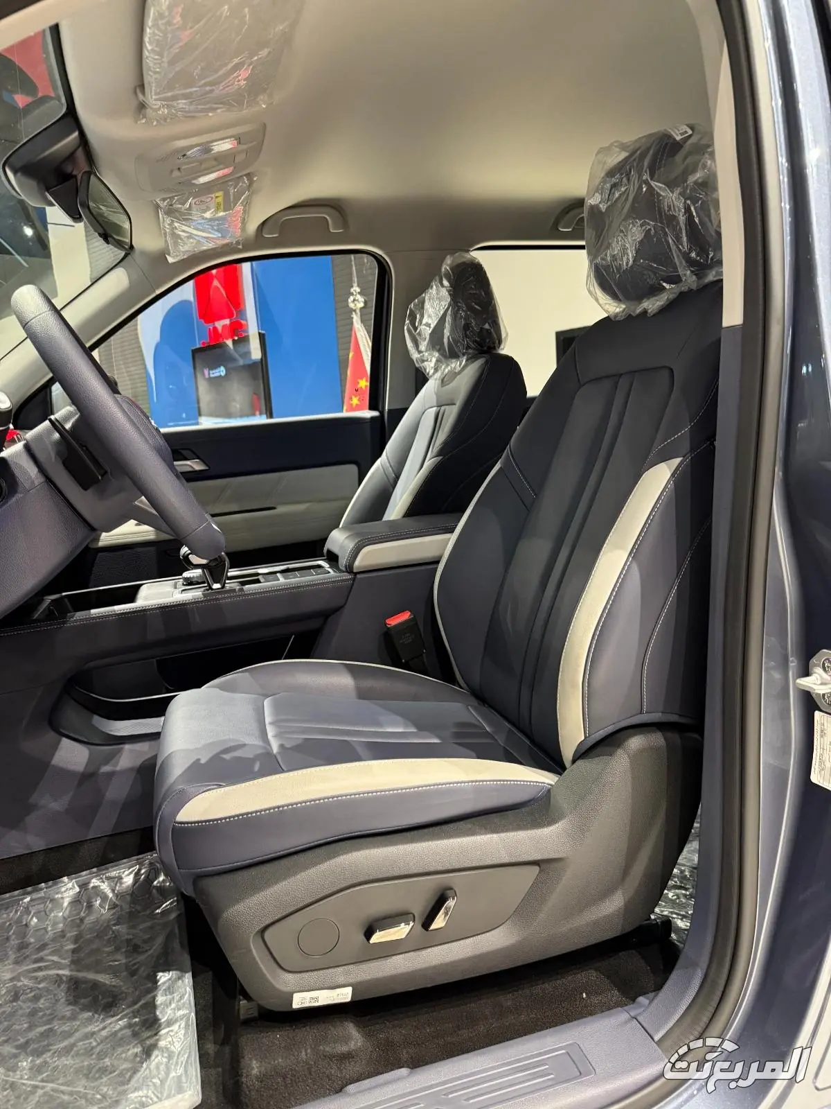 جيه ام سي جراند افينيو 2025 12