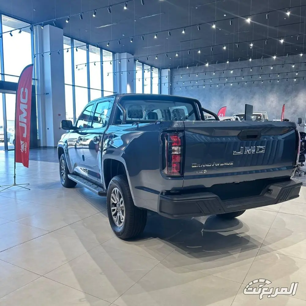 جيه ام سي جراند افينيو 2025 28