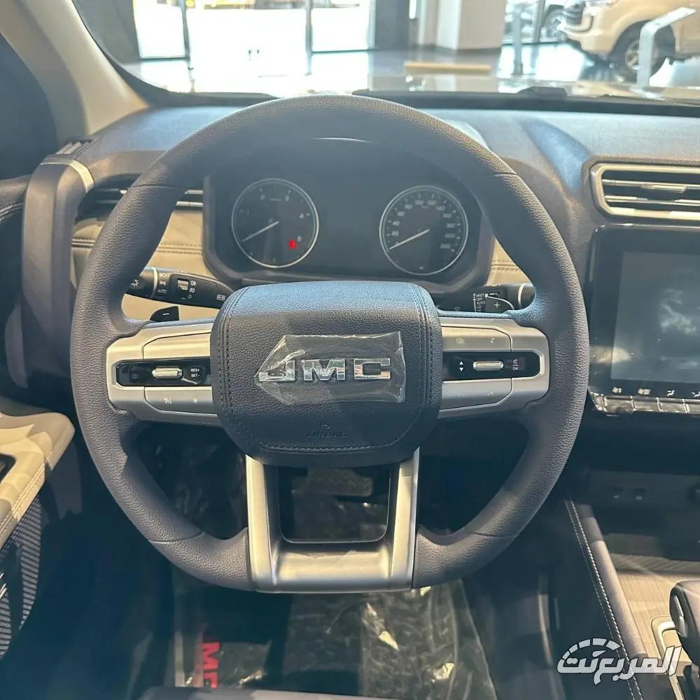 جيه ام سي جراند افينيو 2025 48